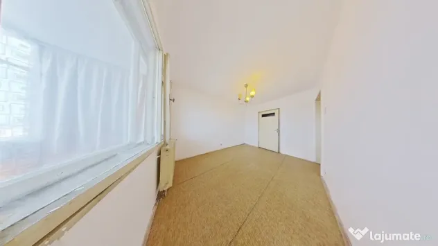 Apartament spatios cu 3 camere de vanzare - Aurel Vlaicu, Ar - Arad (Arad)
