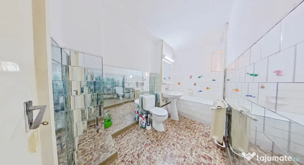 Apartament spatios cu 3 camere de vanzare - Aurel Vlaicu, Ar - Arad (Arad)