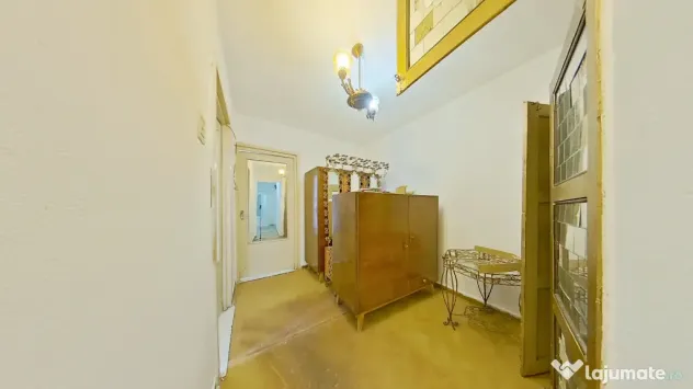 Apartament spatios cu 3 camere de vanzare - Aurel Vlaicu, Ar - Arad (Arad)