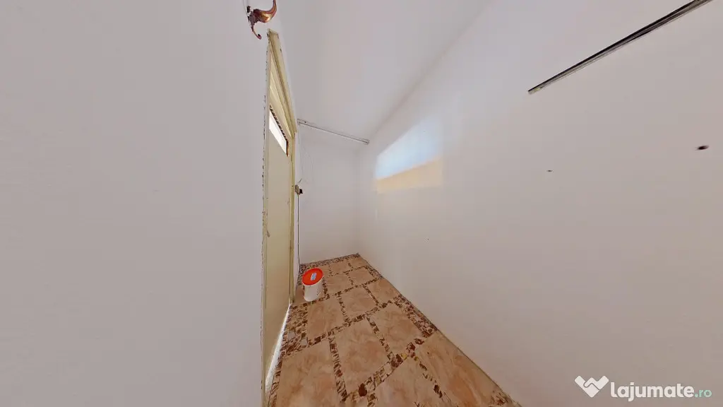 Apartament spatios cu 3 camere de vanzare - Aurel Vlaicu, Ar - Arad (Arad)