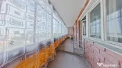 Apartament spatios cu 3 camere de vanzare - Aurel Vlaicu, Ar 