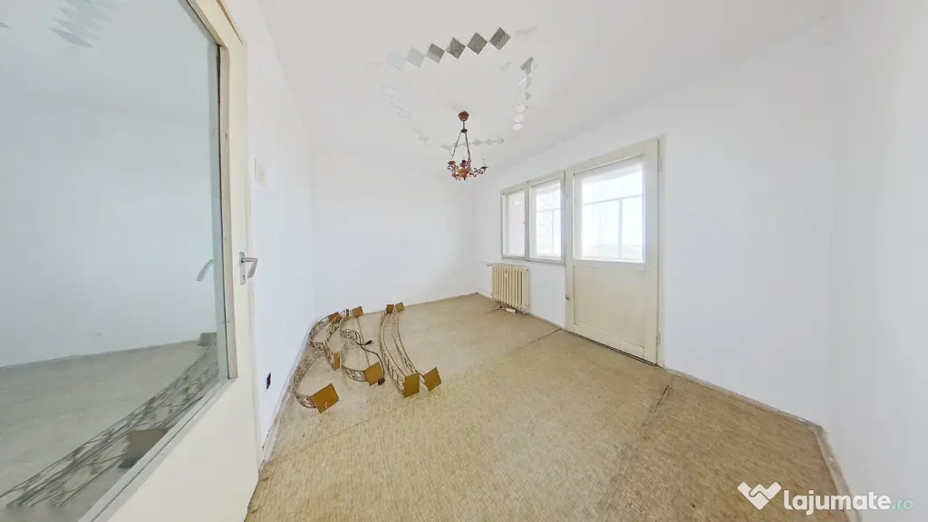Apartament spatios cu 3 camere de vanzare - Aurel Vlaicu, Ar - Arad (Arad)