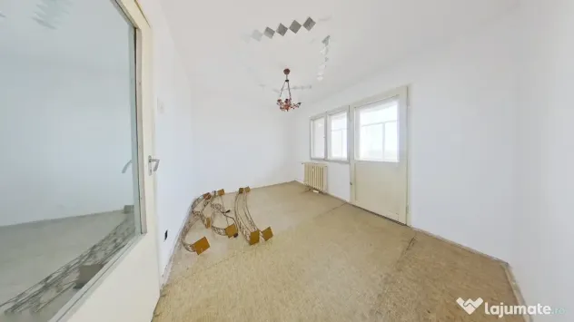 Apartament spatios cu 3 camere de vanzare - Aurel Vlaicu, Ar - Arad (Arad)