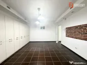 Apartament cu 2 camere + 47 mp teren in proprietate in Centr 