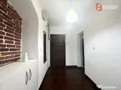 Apartament cu 2 camere + 47 mp teren in proprietate in Centr 