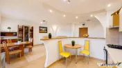 Compozitie luminoasa, structura mare, 3 camere in Centrul C 