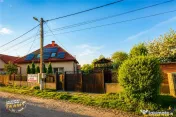 Casa familiala cu: teren 2.822 mp intravilan, sauna, atelie 