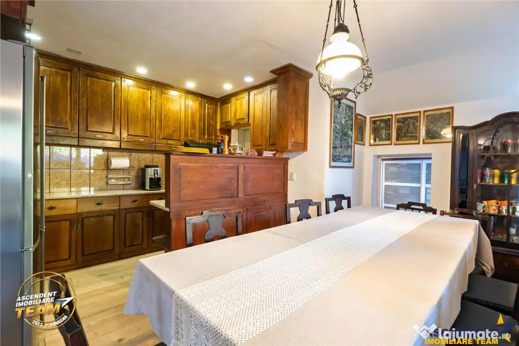 Casa familiala cu: teren 2.822 mp intravilan, sauna, atelie - Capeni (Covasna)