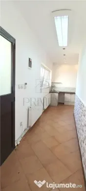 Spatiu comercial parter 2 camere amenajat cladire noua - Eli