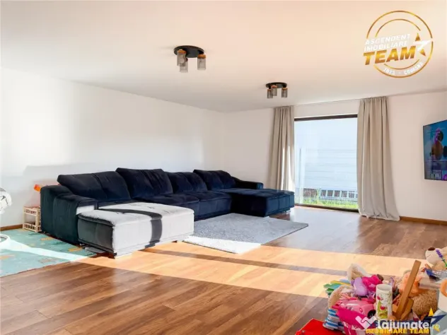 Casa noua, spatioasa, panorama superba, Benedek Mezo, Sfantu - Sfantu Gheorghe (Covasna)