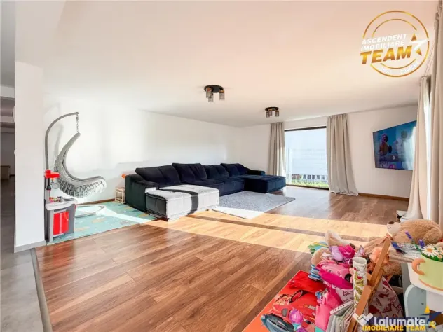 Casa noua, spatioasa, panorama superba, Benedek Mezo, Sfantu - Sfantu Gheorghe (Covasna)
