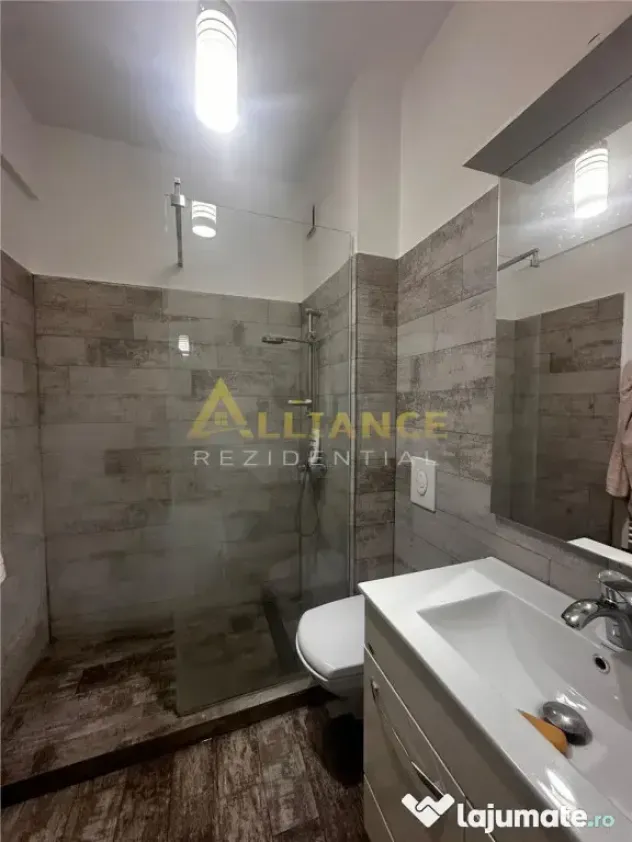 închiriez apartament