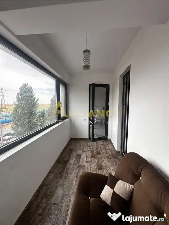 închiriez apartament