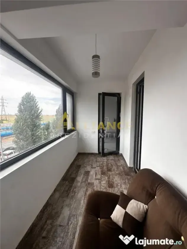 închiriez apartament