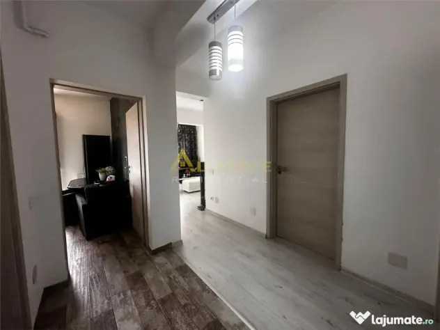 închiriez apartament