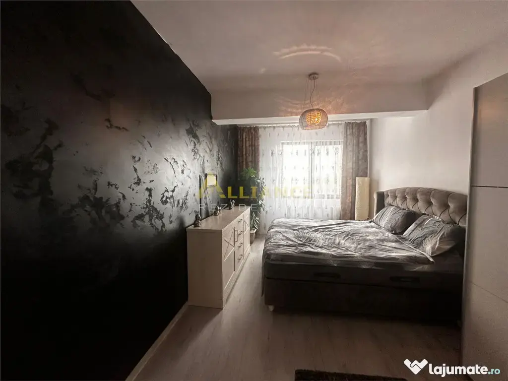 închiriez apartament