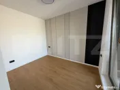 Apartament 2 camere, nemobilat, parcare, zona Eroilor