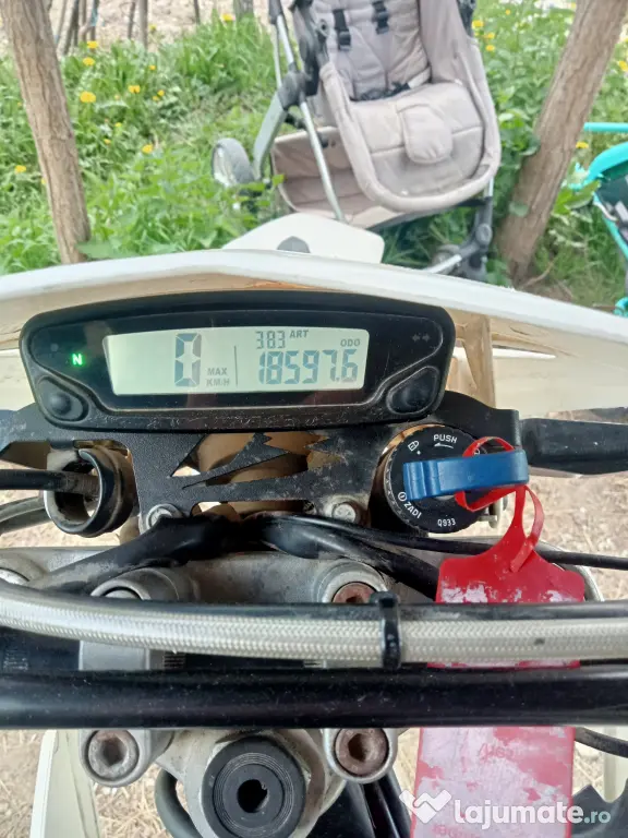 Vând Motocicleta Beta RR125AC înmatriculată