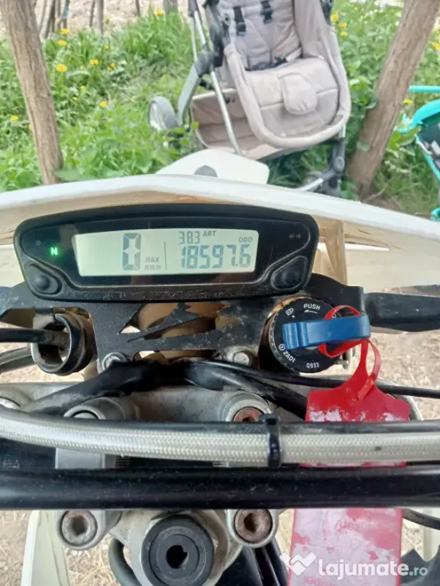 Vând Motocicleta Beta RR125AC înmatriculată