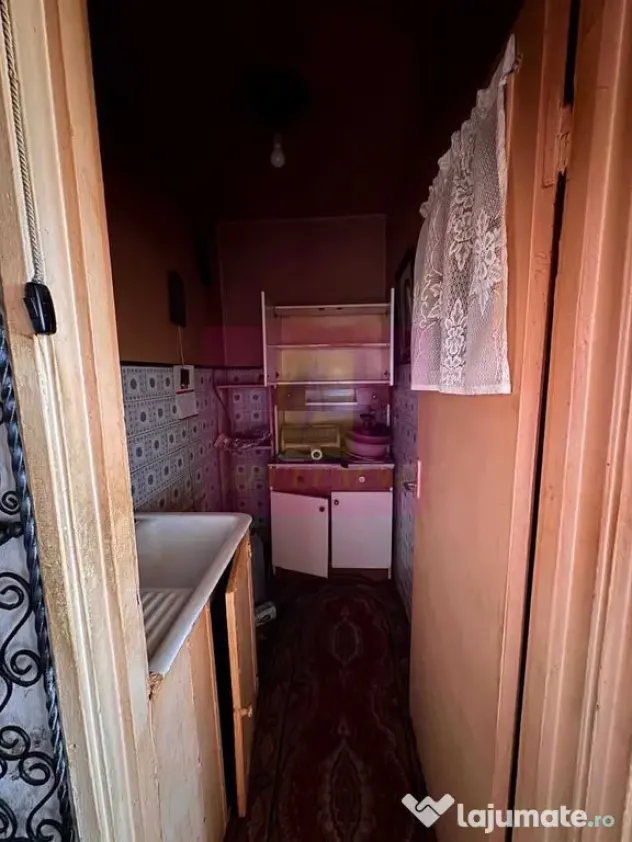 Garsoniera de vanzare - 1 minut de metrou Costin Georgian - Bucuresti (Bucuresti-Ilfov)
