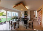 Proprietate 450 mp | Teren 1.000 mp | 7 camere | Piscina | I