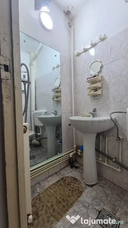 Oferim spre închiriere garsoniera în Curtea de Argeș