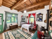Gospodarie traditionala transilvaneana cu teren de 5.032 mp 