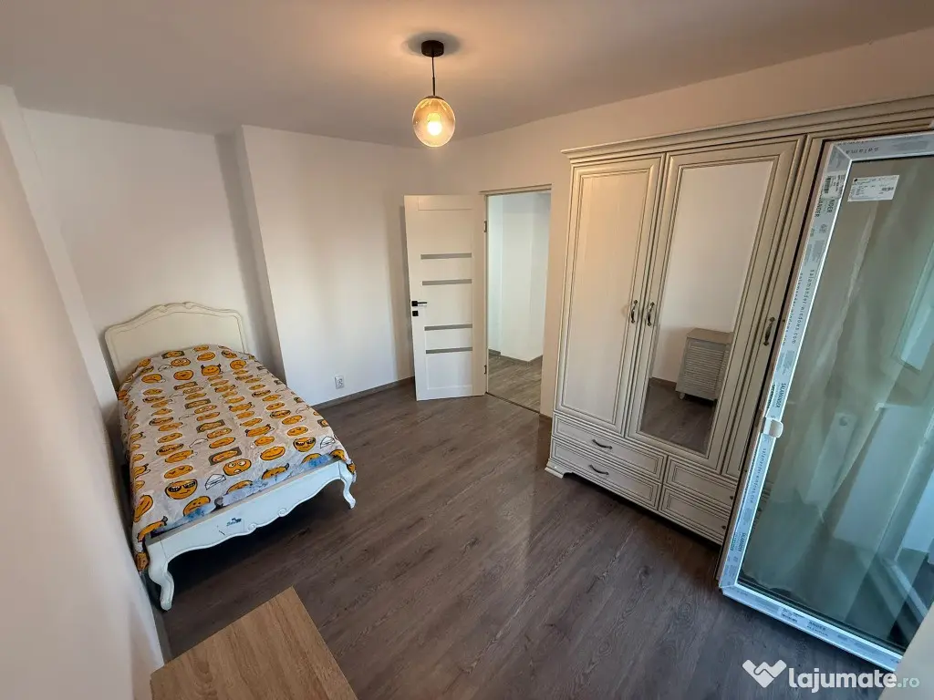 Apartament 3 camere 94 mp str Valeni Central Ploiești - Ploiesti (Prahova)