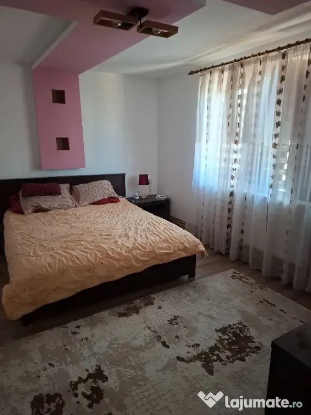 Vand casa impecabila - Orastie (Hunedoara)