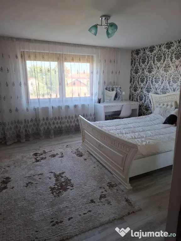 Vand casa impecabila - Orastie (Hunedoara)