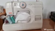 Mașină de cusut electromecanică AEG NM 376S – 26 Programe, accesorii complete, cutie 