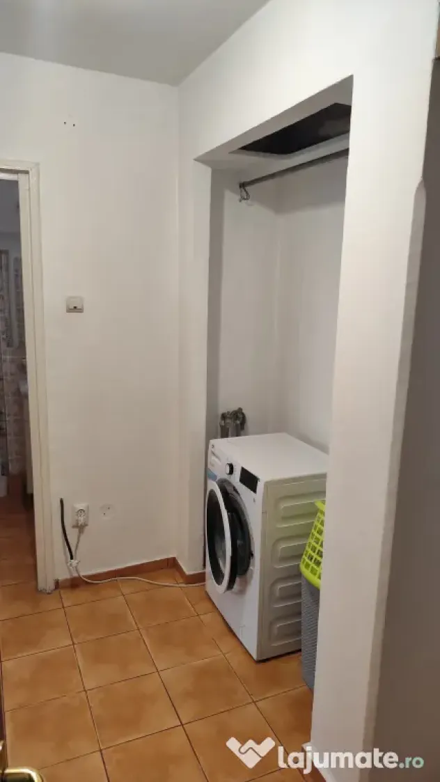 Inchiriez Ap 3 Cam Kaufland-Obor langa Bis Sf Dtru Renovat Mobilat Utilat