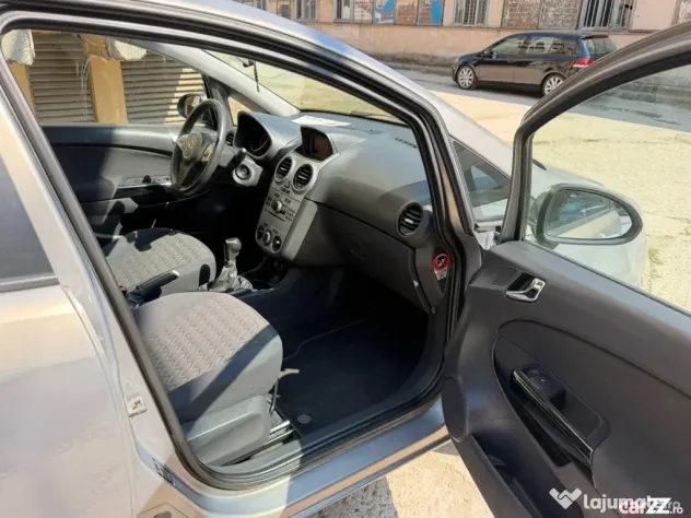 Opel Corsa D Facelift 2014 • 1.3 CDTI 75 CP • Euro 5 • 2 Chei - Bucuresti (Bucuresti-Ilfov)