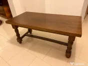 Masă din lemn masiv, stil rustic 