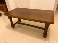 Masă din lemn masiv, stil rustic 