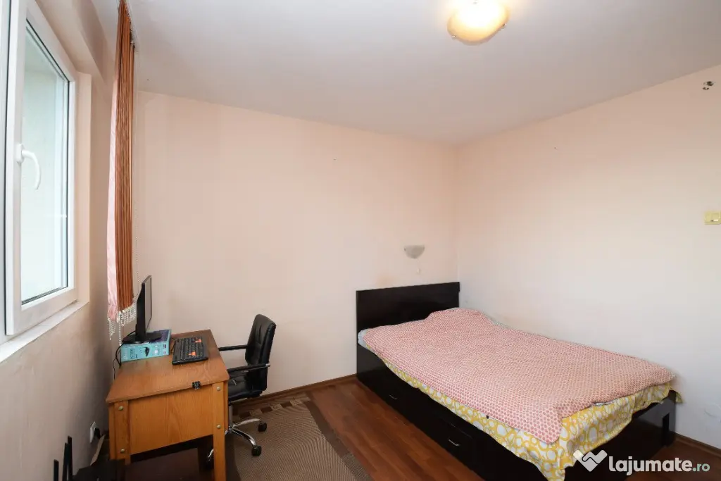 3 camere decomandat, 74 mp, metrou 1 Decembrie 1918 - Bucuresti (Bucuresti-Ilfov)