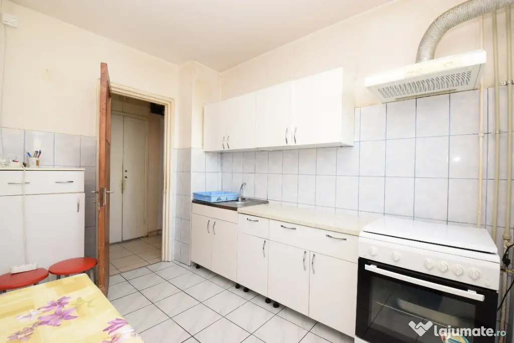 3 camere decomandat, 74 mp, metrou 1 Decembrie 1918 - Bucuresti (Bucuresti-Ilfov)
