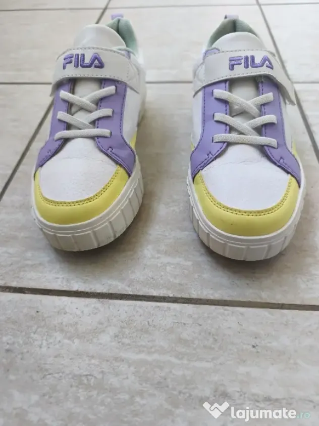 Adidași Fila - Mărime 35 - Stare buna,cu mici semne de uzura