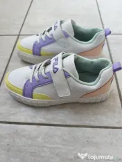 Adidași Fila - Mărime 35 - Stare buna,cu mici semne de uzura 