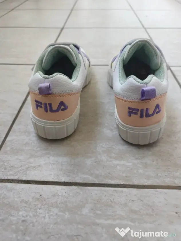 Adidași Fila - Mărime 35 - Stare buna,cu mici semne de uzura