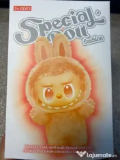 Figurină pluș Labubu – cutie surpriză – NOUĂ 