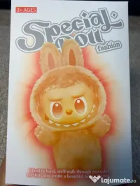 Figurină pluș Labubu – cutie surpriză – NOUĂ 