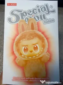 Figurină pluș Labubu – cutie surpriză – NOUĂ