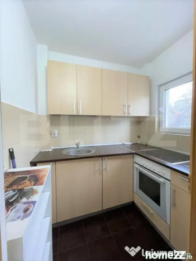Garsoniera decomandata, 28 mp, balcon, zona strazii Cojocnei - Cluj-Napoca (Cluj)