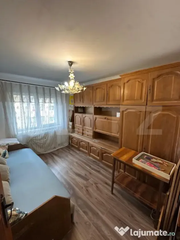 Apartament 4 camere, 2 bai, 78,59 mp, decomandat, zona Obcin - Suceava (Suceava)