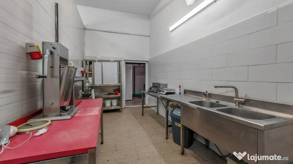 Spațiu comercial complet echipat pentru măcelărie / carma - Bucuresti (Bucuresti-Ilfov)