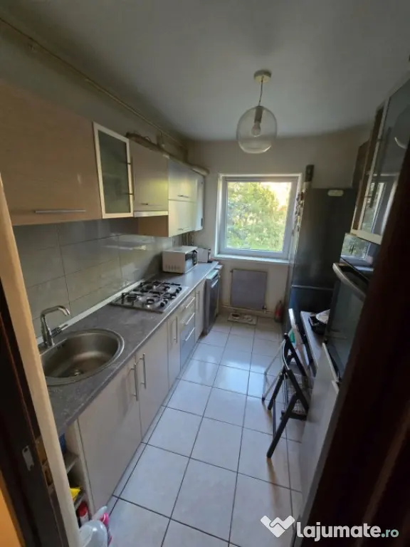 Apartament 3 camere de vânzare în zona Dacia – etaj inte - Constanta (Constanta)
