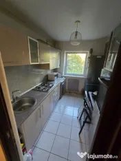 Apartament 3 camere de vânzare în zona Dacia – etaj inte 