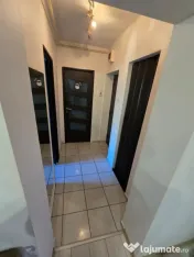 Apartament 3 camere de vânzare în zona Dacia – etaj inte 
