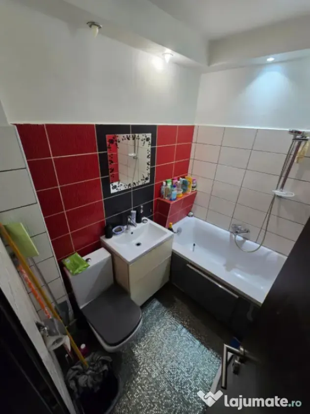 Apartament 3 camere de vânzare în zona Dacia – etaj inte - Constanta (Constanta)